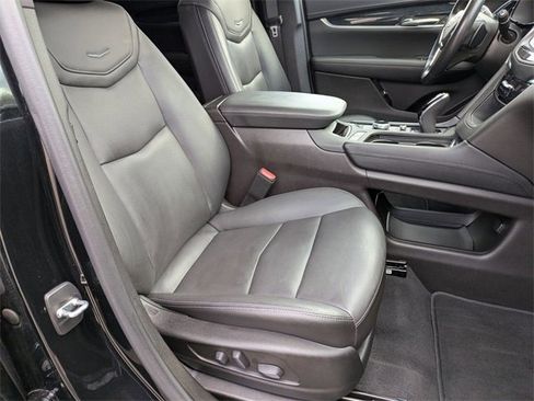 Used 2022 Cadillac XT5 Premium Luxury w/ Technology Package image 18