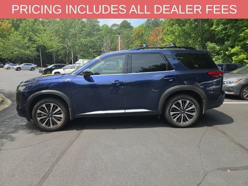 Used 2026 Nissan Pathfinder Platinum w/ Cargo Package AWD/4WD image 4