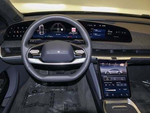 Used 2023 Lucid Air Pure AWD/4WD image 27