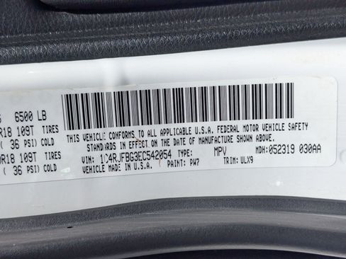 Used 2014 Jeep Grand Cherokee Limited w/ Trailer Tow Group IV AWD/4WD image 36