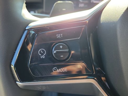 Used 2024 BMW 530i w/ Premium Package image 25