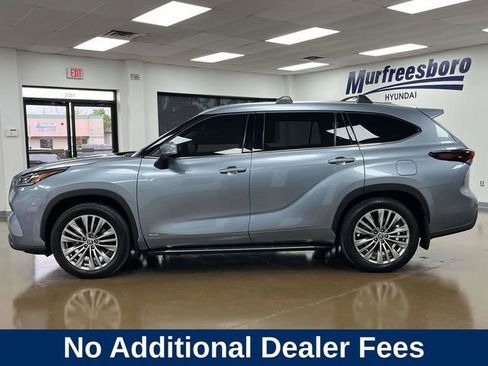 Used 2024 Toyota Highlander Platinum AWD/4WD image 9