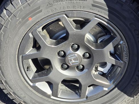 Used 2025 Honda Pilot TrailSport image 13