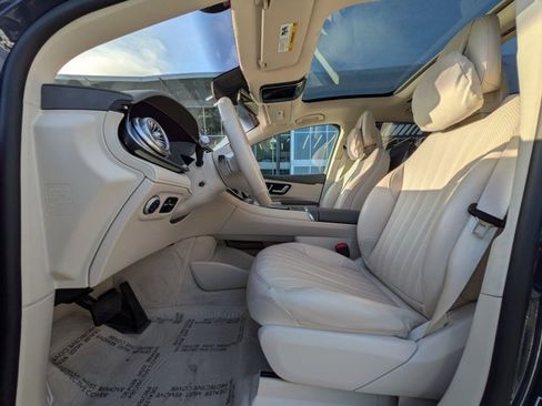 Certified 2023 Mercedes-Benz EQS 580 4MATIC SUV image 16