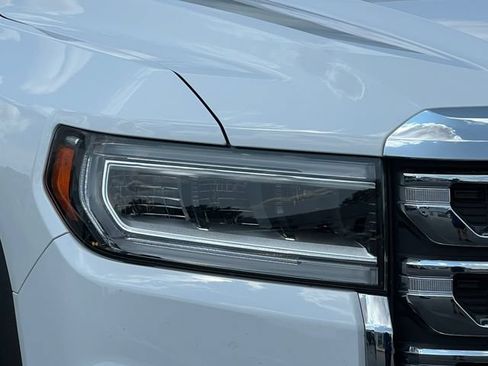 Used 2023 GMC Acadia SLE w/ Driver Convenience Package FWD image 44