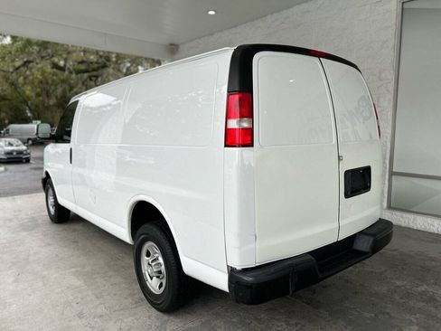 Used 2017 Chevrolet Express 3500 RWD image 7