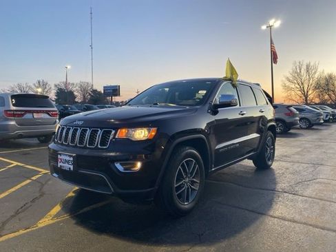 Used 2018 Jeep Grand Cherokee Limited w/ Trailer Tow Group IV image 13