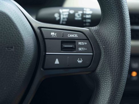 Used 2026 Honda HR-V LX image 21