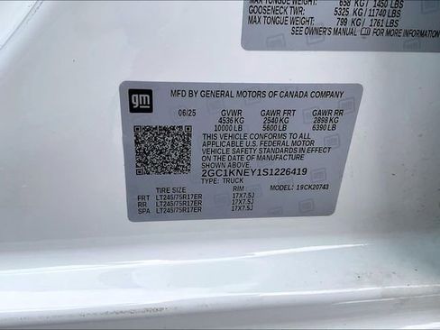 Used 2025 Chevrolet Silverado 2500 LT w/ Convenience Package image 14