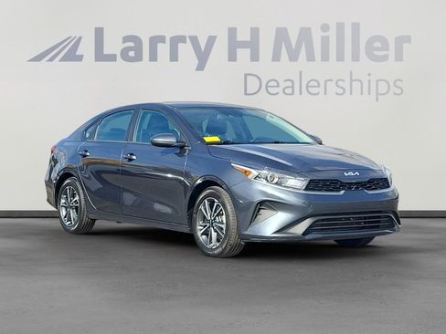 Used 2024 Kia Forte LXS image 8