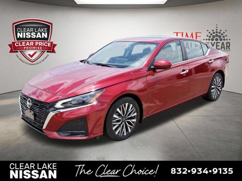 Certified 2024 Nissan Altima 2.5 SV w/ SV Premium Package FWD image 3