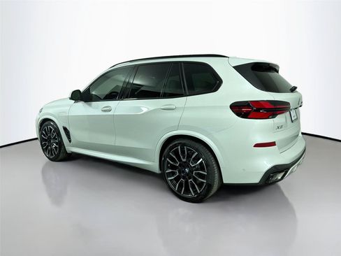 New 2026 BMW X5 xDrive50e w/ Executive Package AWD/4WD image 7