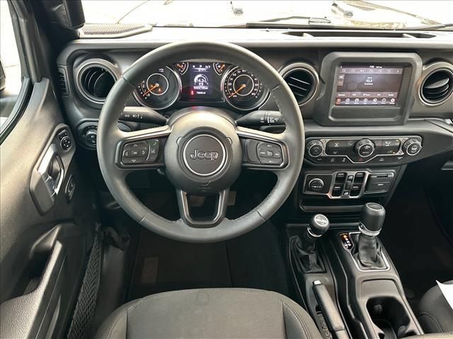 Used 2023 Jeep Gladiator Sport AWD/4WD image 15