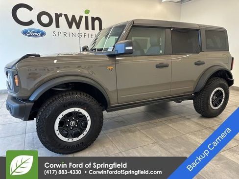 New 2025 Ford Bronco Badlands image 11