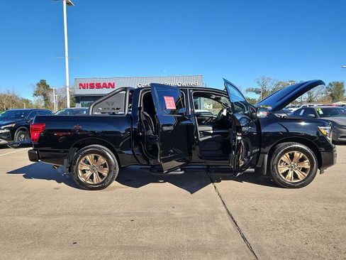 Certified 2024 Nissan Titan SV w/ SV Bronze Edition Package image 13