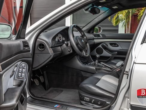 Used 2003 BMW M5 image 13