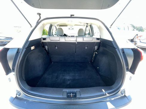 Used 2018 Honda HR-V LX image 14