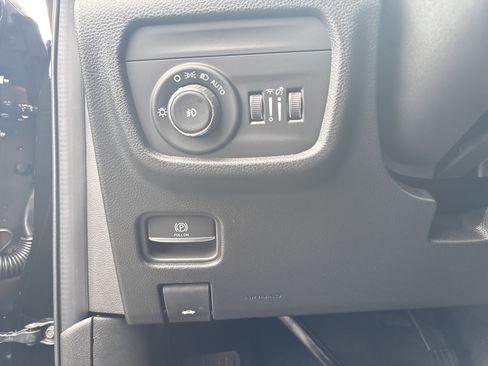 New 2025 Jeep Grand Cherokee L Limited w/ Black Appearance Package image 22