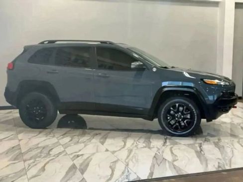 Used 2015 Jeep Cherokee Trailhawk w/ Comfort/Convenience Group image 35