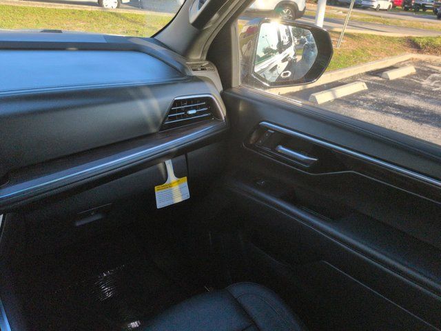Used 2025 Chevrolet Tahoe LT RWD image 17