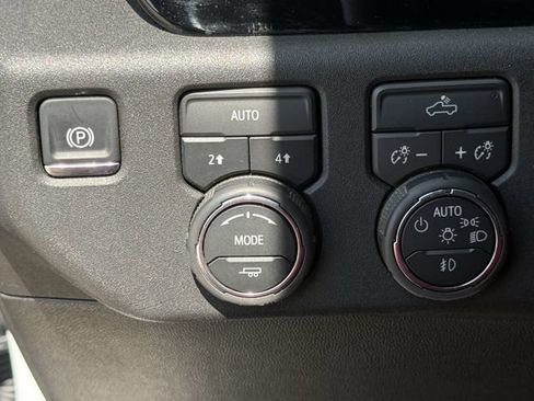 Certified 2026 Chevrolet Silverado 1500 RST AWD/4WD image 25