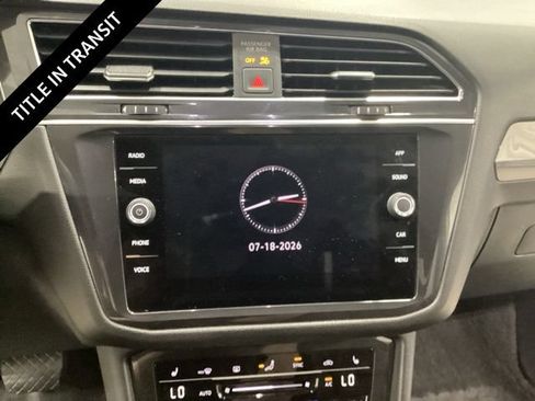 Used 2023 Volkswagen Tiguan SE FWD image 8
