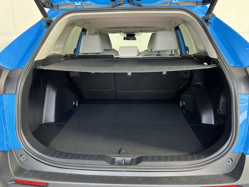 Used 2021 Toyota RAV4 XLE Premium image 39
