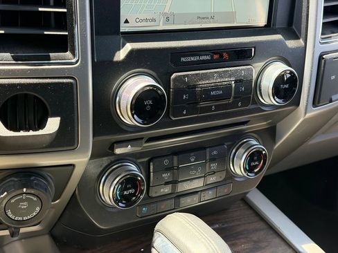 Used 2018 Ford F150 Lariat w/ Equipment Group 502A Luxury RWD image 9