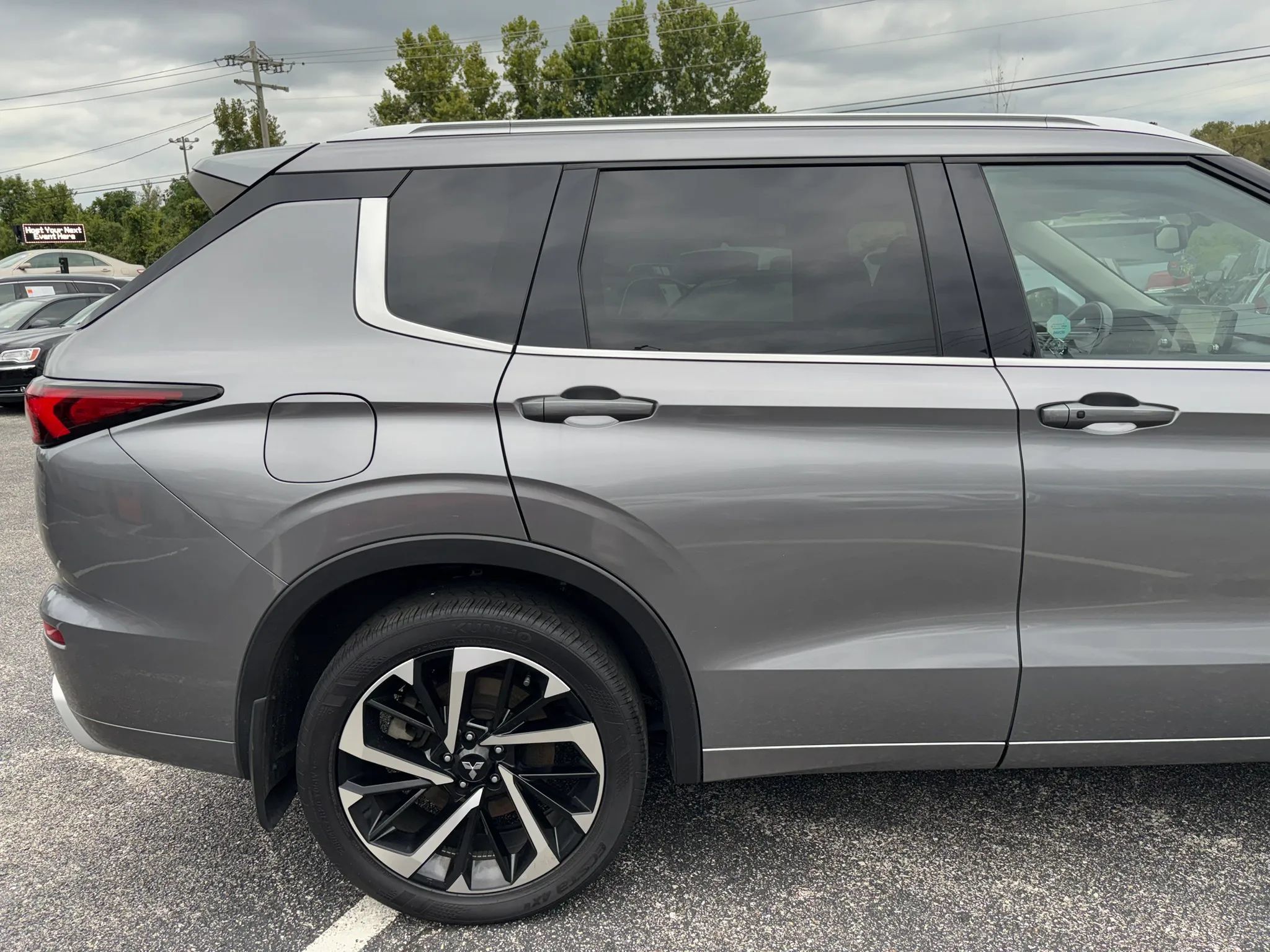 Used 2022 Mitsubishi Outlander SEL FWD image 6