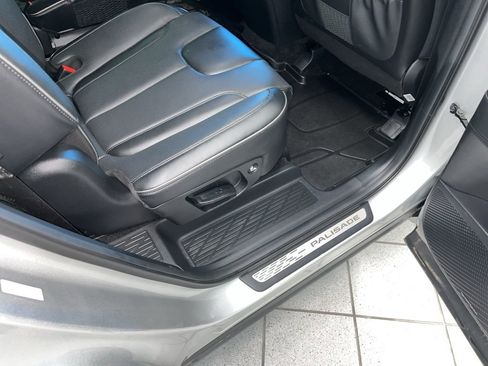 Used 2024 Hyundai Palisade Calligraphy image 19