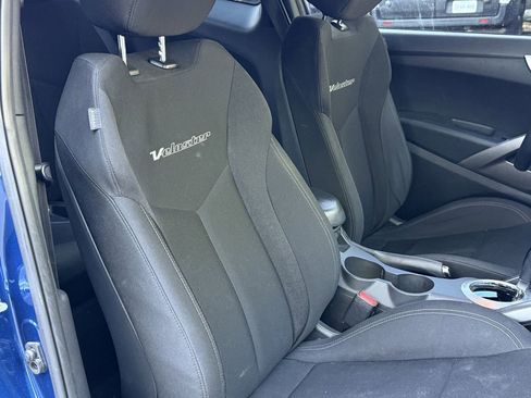 Used 2017 Hyundai Veloster Value Edition FWD image 10