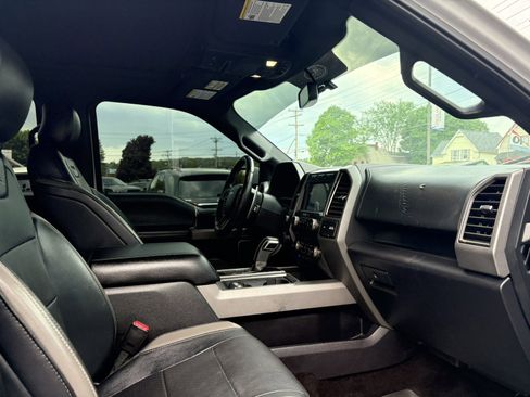 Used 2017 Ford F150 Raptor w/ Equipment Group 802A Luxury AWD/4WD image 30