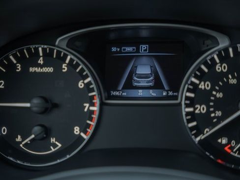 Used 2019 Nissan Pathfinder SL image 45