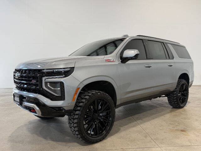 Used 2025 Chevrolet Suburban Z71 AWD/4WD image 1