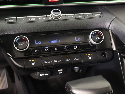 Used 2021 Hyundai Elantra Limited w/ Cargo Package image 8