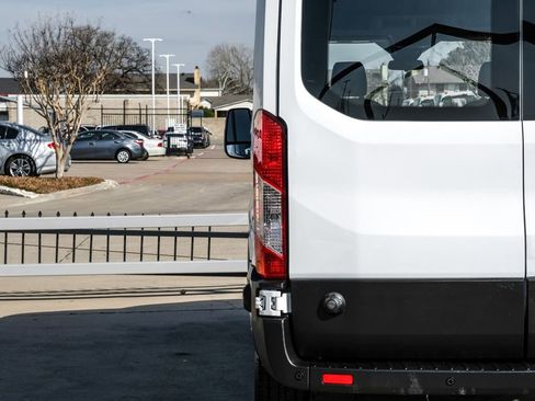 Used 2020 Ford Transit 250 Medium Roof w/ Load Area Protection Package image 43