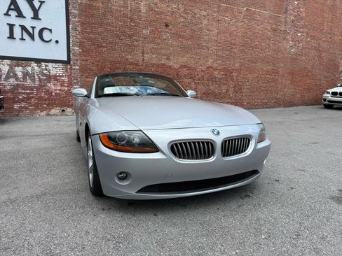 Used 2003 BMW Z4 3.0i RWD image 2