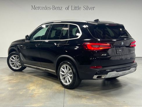 Used 2023 BMW X5 xDrive40i w/ Premium Package image 3