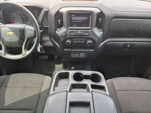 Used 2020 Chevrolet Silverado 1500 Custom w/ Custom Value Package AWD/4WD image 22