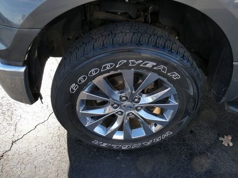 Used 2016 Ford F150 XLT w/ Equipment Group 302A Luxury image 13