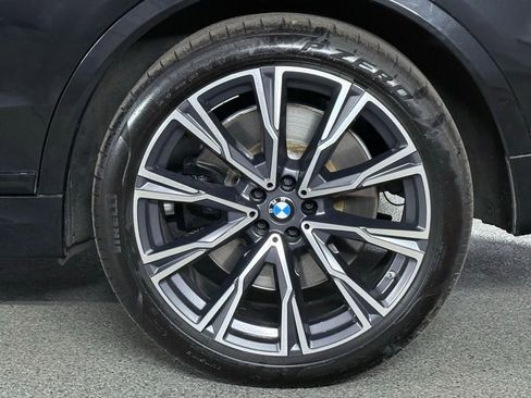 Used 2022 BMW X7 M50i image 14