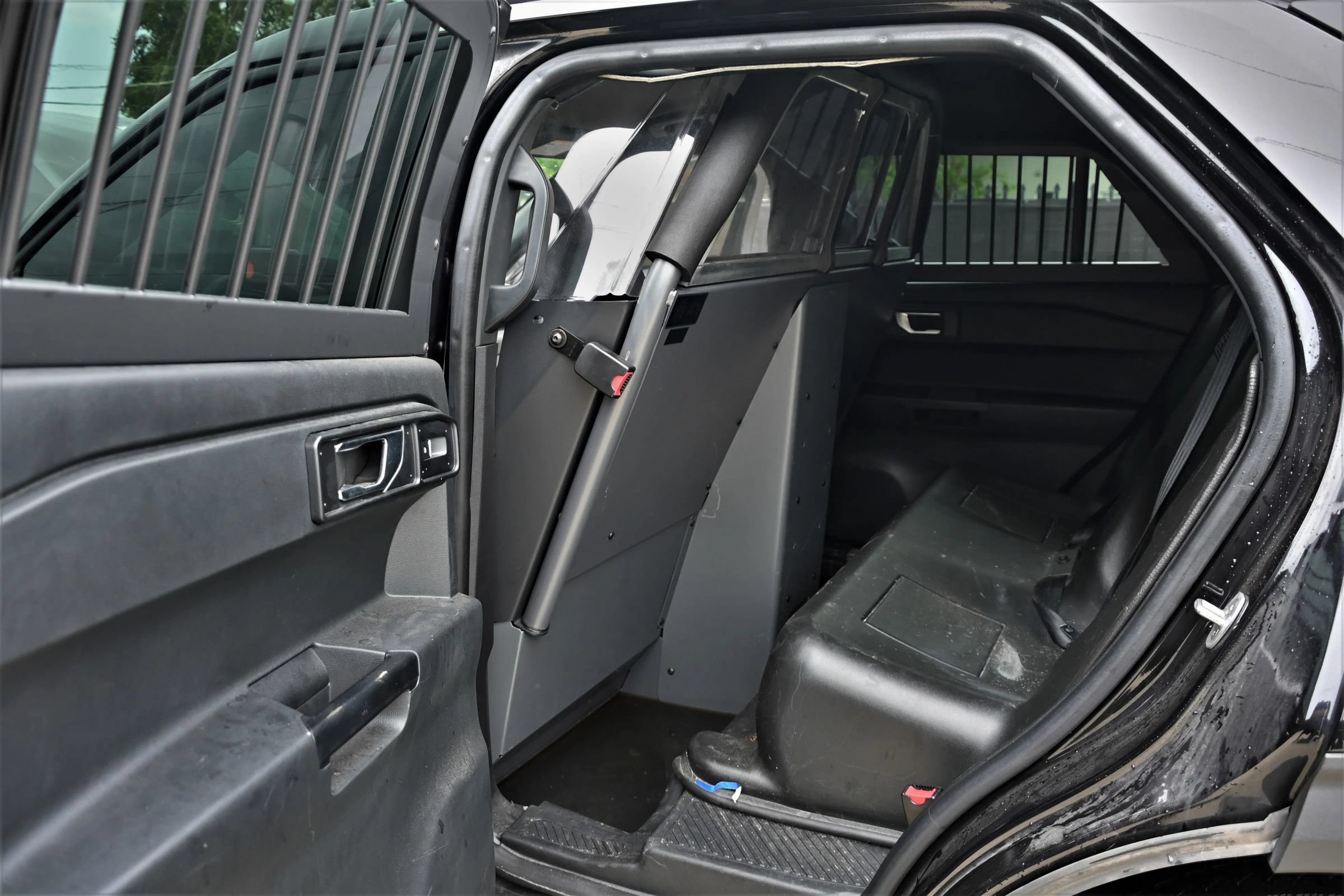 Used 2022 Ford Explorer 4WD Police Interceptor image 17