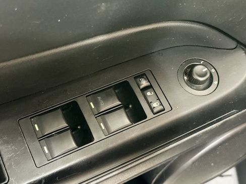 Used 2014 Jeep Patriot Latitude FWD image 16