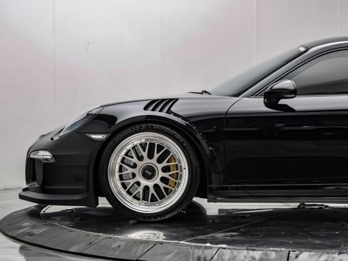 Used 2016 Porsche 911 GT3 RS RWD image 9
