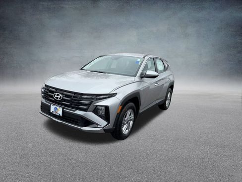 Certified 2025 Hyundai Tucson SE image 8