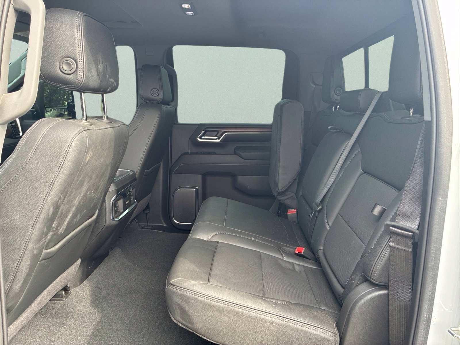 Used 2024 GMC Sierra 2500 Denali w/ Denali Reserve Package AWD/4WD image 10