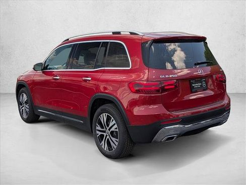 New 2026 Mercedes-Benz GLB 250 4MATIC image 9