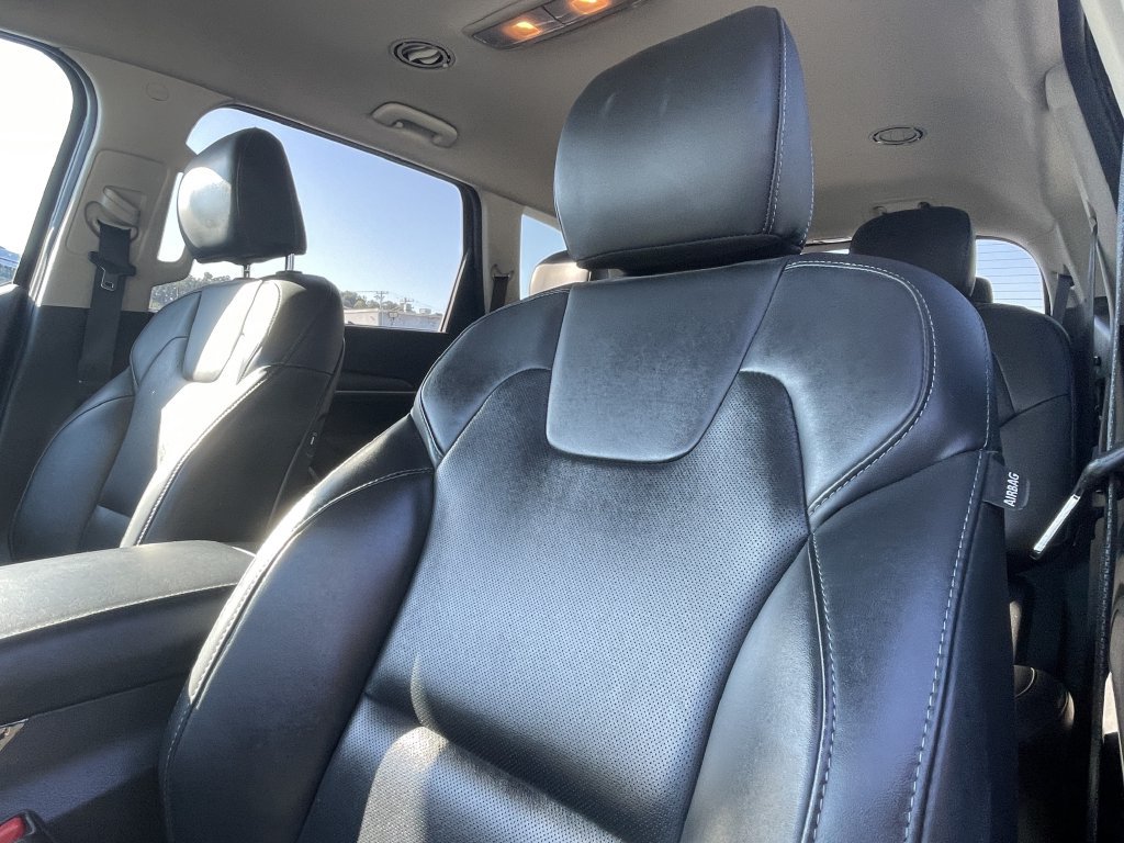 Used 2021 Kia Telluride LX FWD image 11