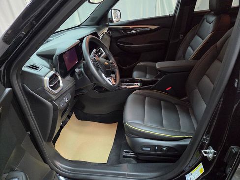 Used 2025 Chevrolet TrailBlazer ACTIV w/ Convenience Package FWD image 14