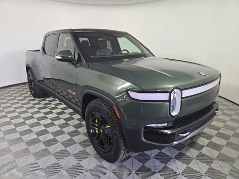 Used 2022 Rivian R1T Launch Edition image 7